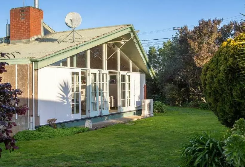 Midcentury On Stras