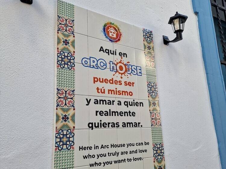 پانسیون Arc House Mezquita - Adults Only