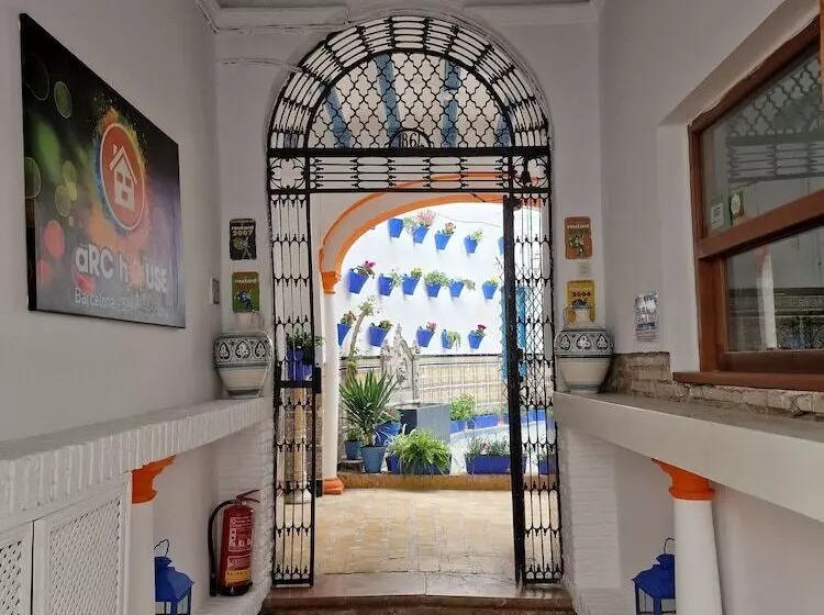 پانسیون Arc House Mezquita - Adults Only