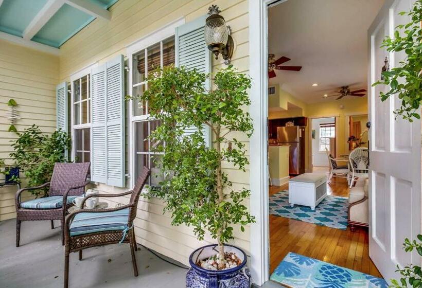 Tumis Time Out By Avantstay Heart Of Old Town W Shared Pool Month Long Stays Only