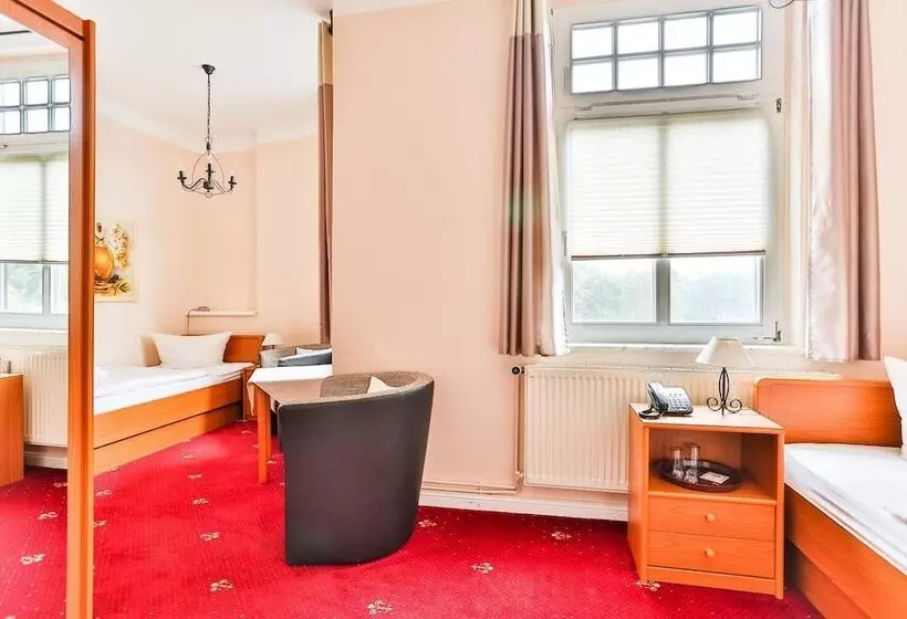 Bed and Breakfast & Pension Villa Camenz