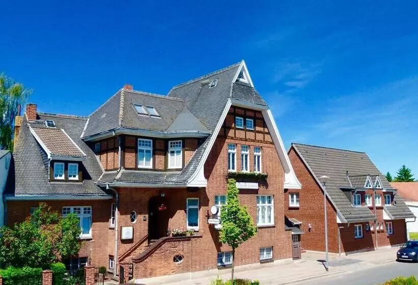 Bed and Breakfast & Pension Villa Camenz