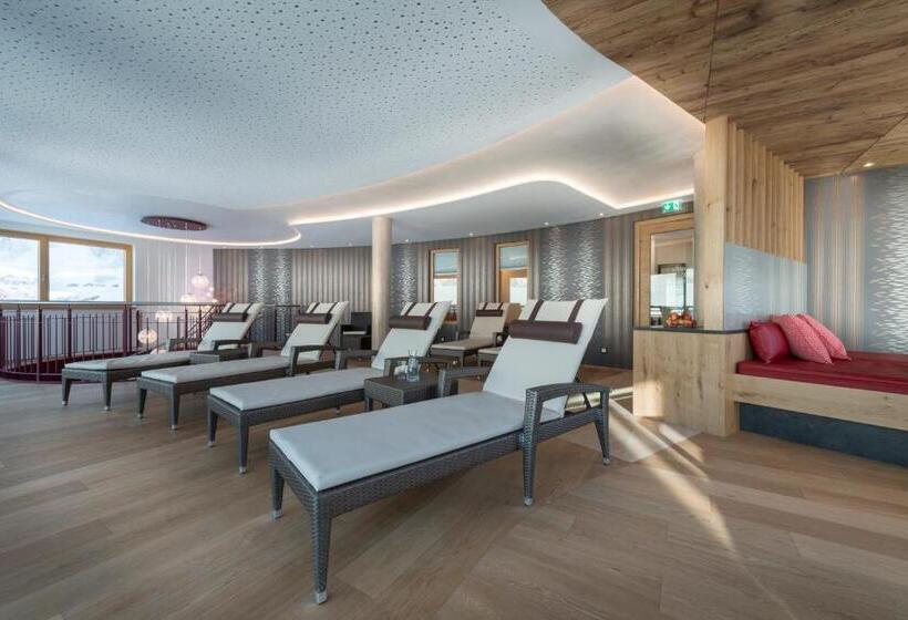 Отель Das Schiff In Den Bergen