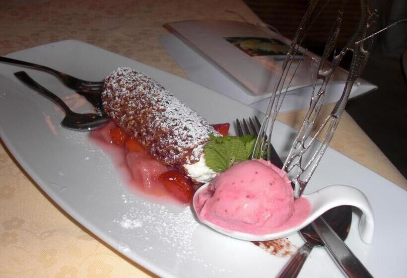 Отель Das Schiff In Den Bergen