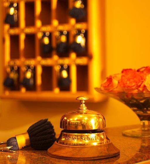 Отель Das Schiff In Den Bergen