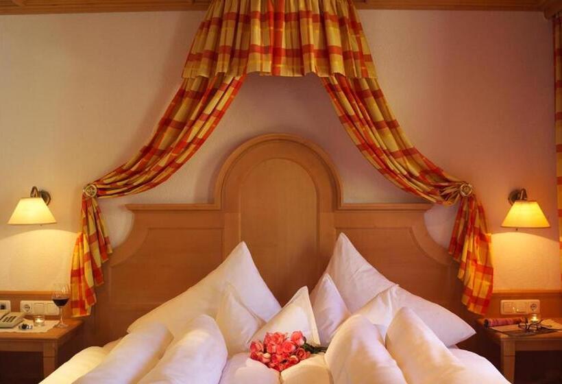 Отель Das Schiff In Den Bergen