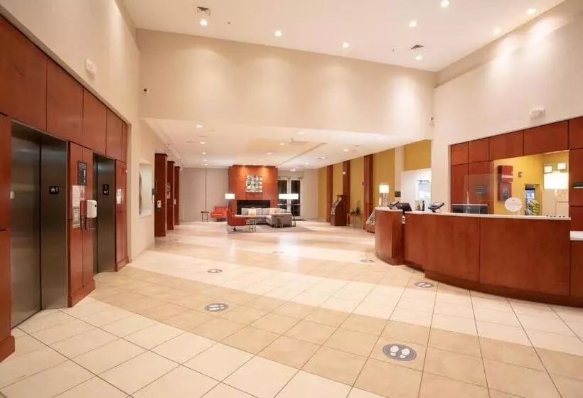 هتل Holiday Inn Winchester Southeast Historic Gateway, An Ihg
