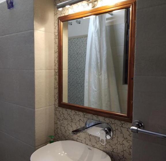 Отель Jai Niwas