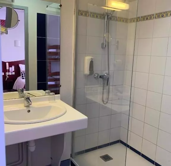 Отель Les Commercants