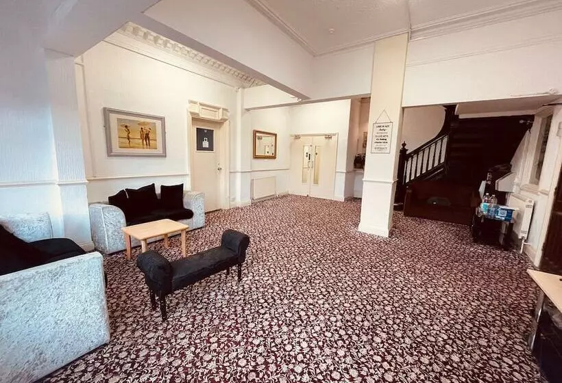 Star Hotel, South Leicester