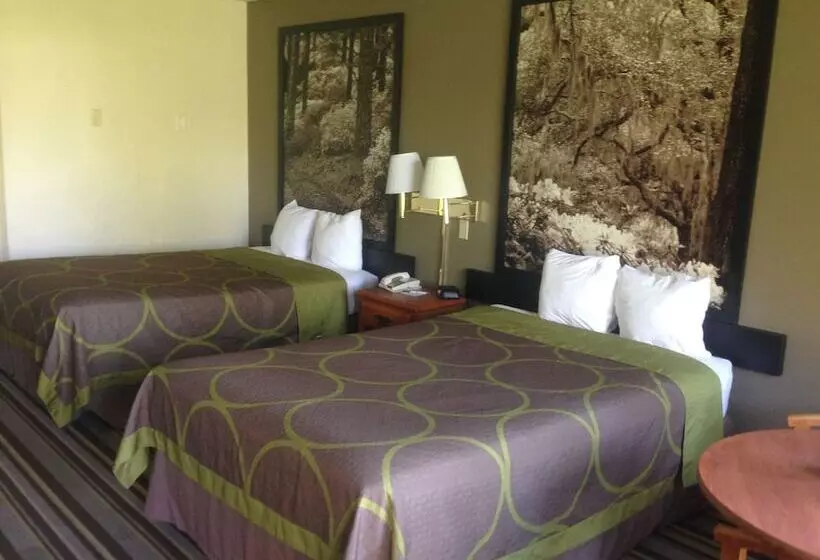 هتل Super 8 By Wyndham Valdosta Mall