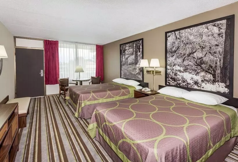 هتل Super 8 By Wyndham Valdosta Mall