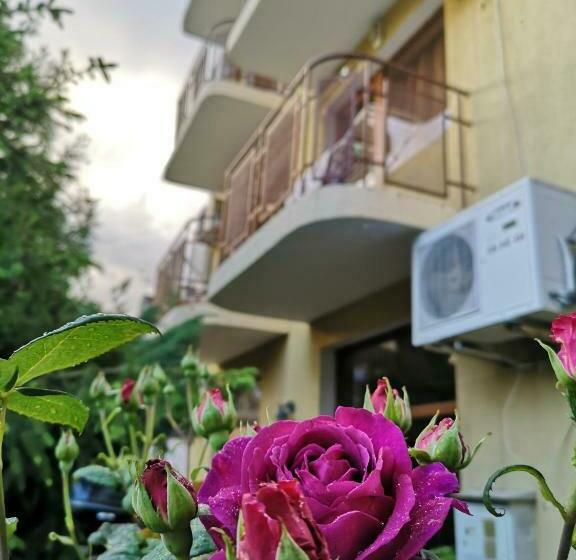 ホテル Guest House Zora Sarafovo