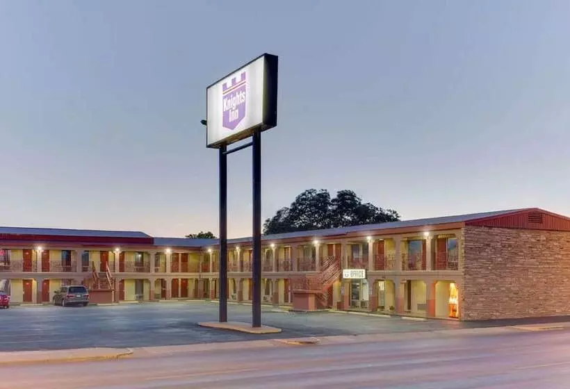 汽车旅馆  Knights Inn San Angelo