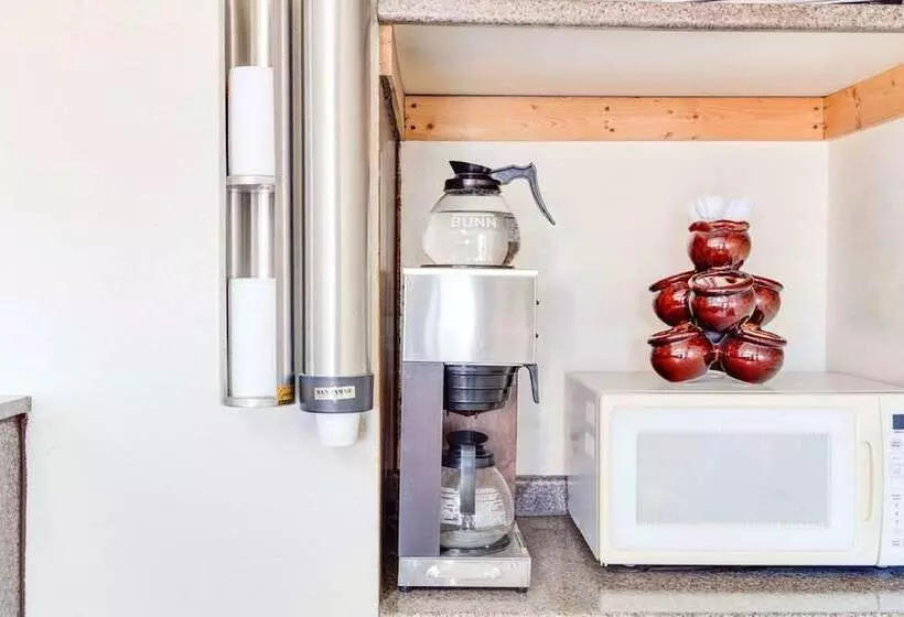 汽车旅馆  Knights Inn San Angelo