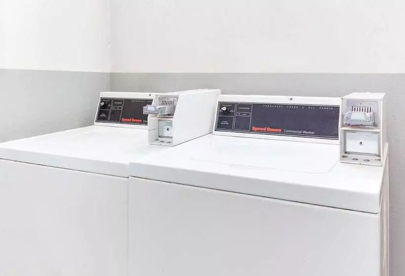 汽车旅馆  Knights Inn San Angelo