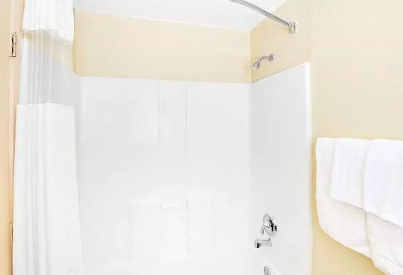 汽车旅馆  Knights Inn San Angelo