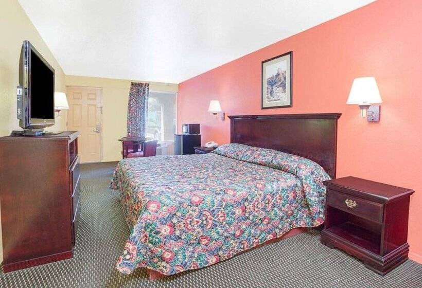 فندق على الطريق Knights Inn San Angelo