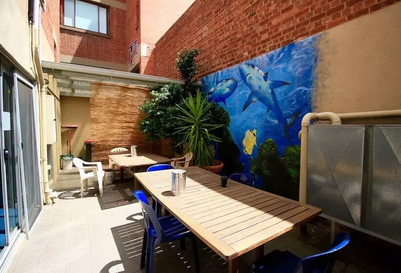 Пансион The Guesthouse   Hostel