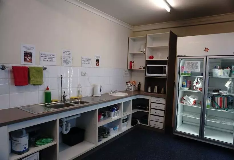 Пансион The Guesthouse   Hostel