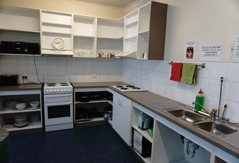 Пансион The Guesthouse   Hostel