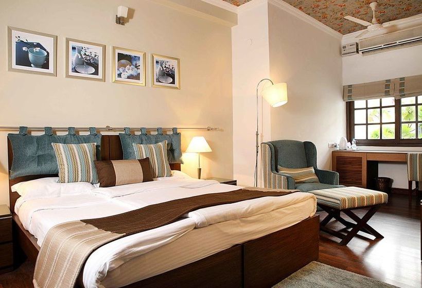 住所 Ahuja Residency Golf Links