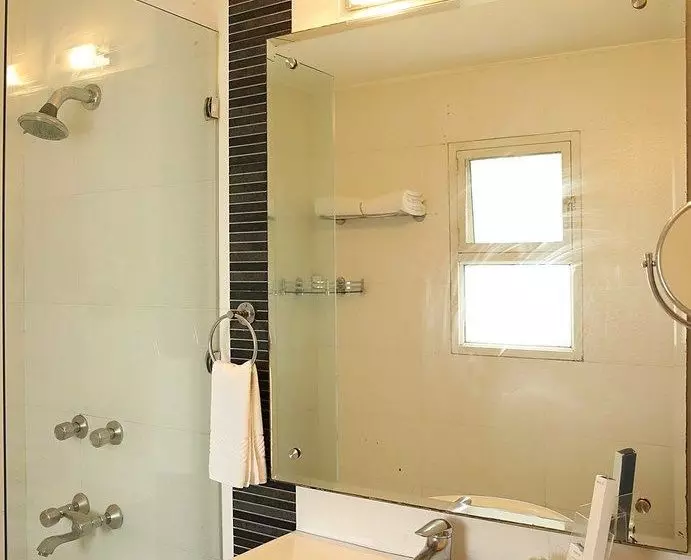 اقامتگاه Ahuja Residency Golf Links