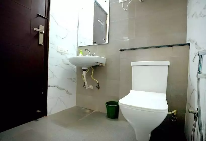 هتل Gupta Residency Near Noida Sector 50 Metro Station