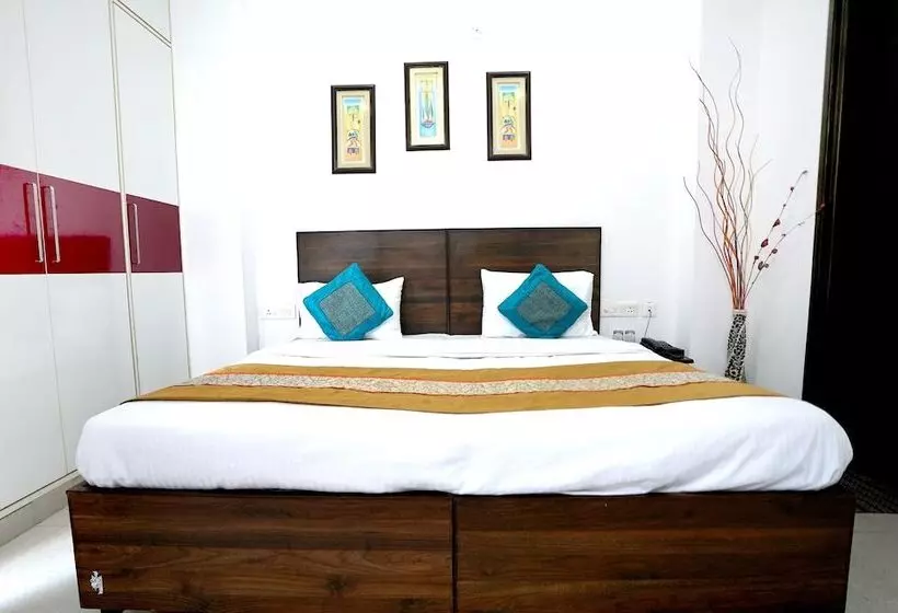 هتل Gupta Residency Near Noida Sector 50 Metro Station