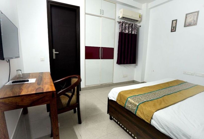 호텔 Gupta Residency Near Noida Sector 50 Metro Station