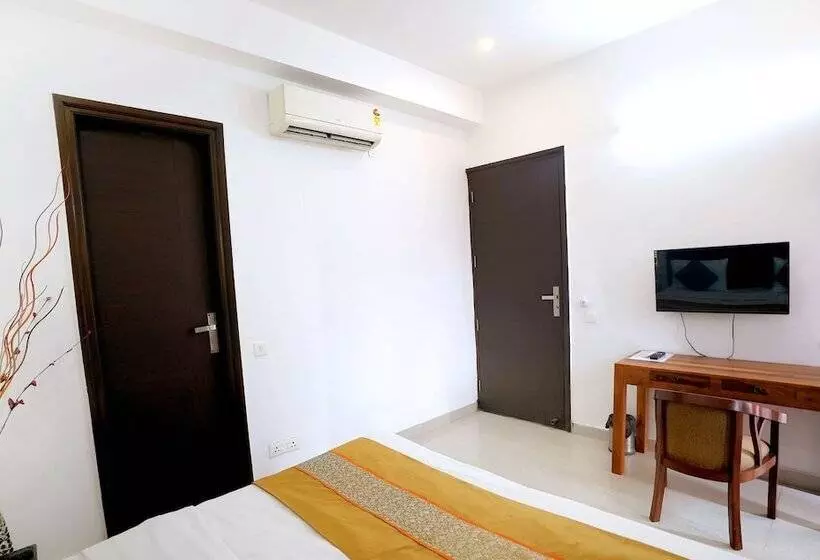 هتل Gupta Residency Near Noida Sector 50 Metro Station