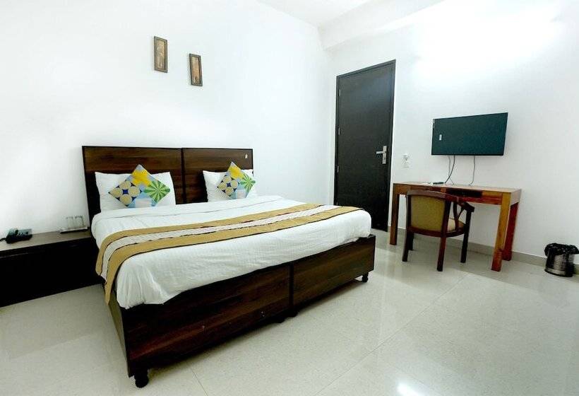 호텔 Gupta Residency Near Noida Sector 50 Metro Station