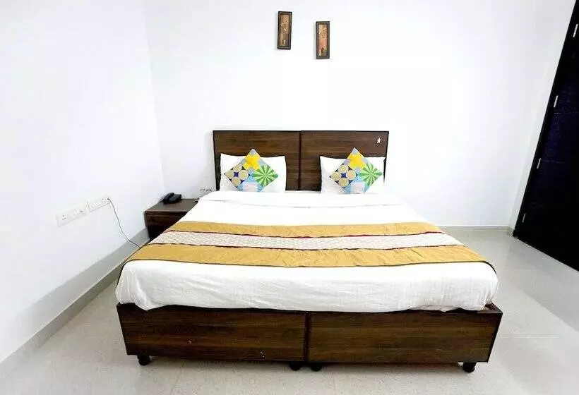 هتل Gupta Residency Near Noida Sector 50 Metro Station