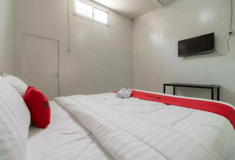 Hotelli Reddoorz @ Taman Green Legon