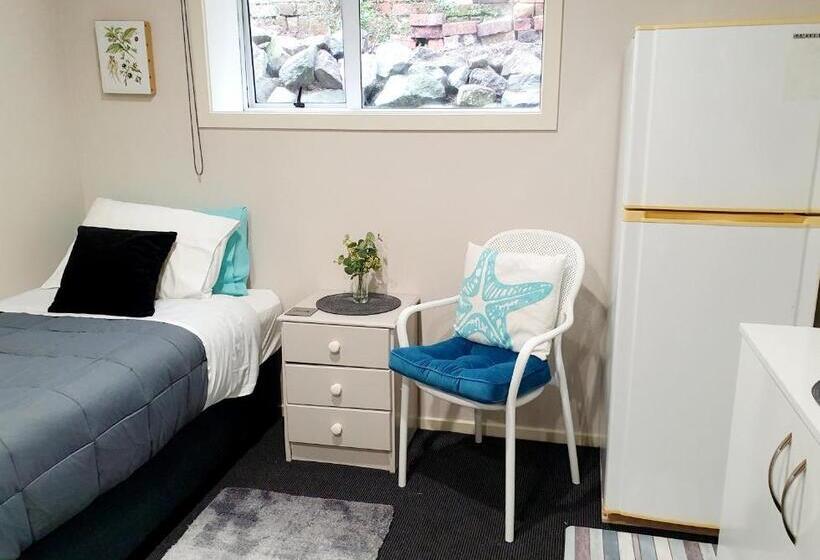 فندق على الطريق Travel Stay City Hostel