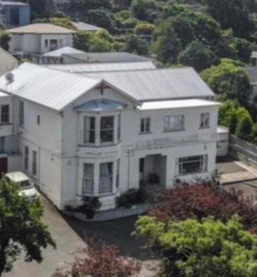 فندق على الطريق Travel Stay City Hostel