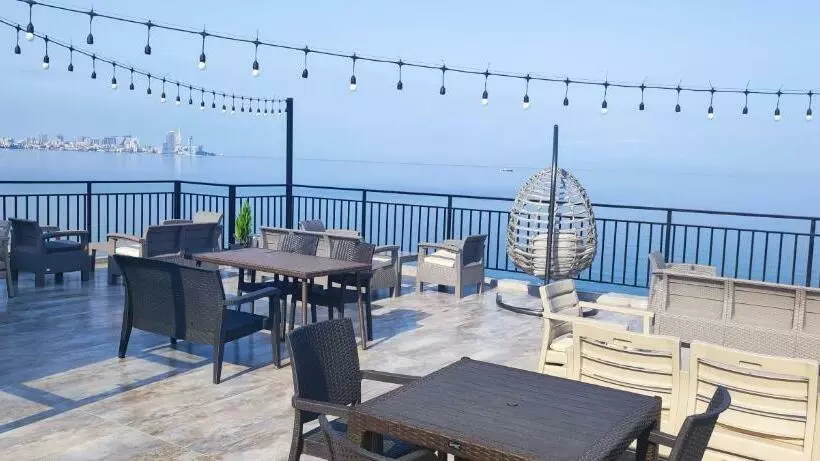 پانسیون Guest House Garden Beach