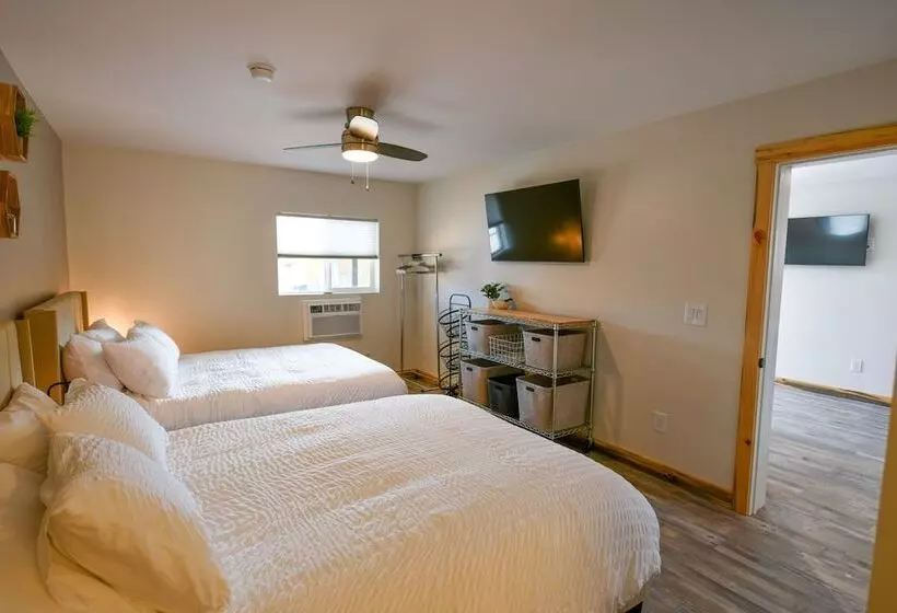 The Darmont Hotel And Suites