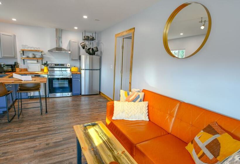 The Darmont Hotel And Suites