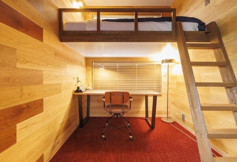 הוסטל The Circle Apartment