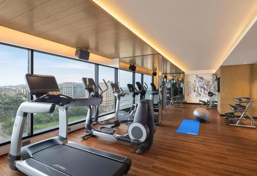 ホテル Fairfield By Marriott Mumbai International Airport