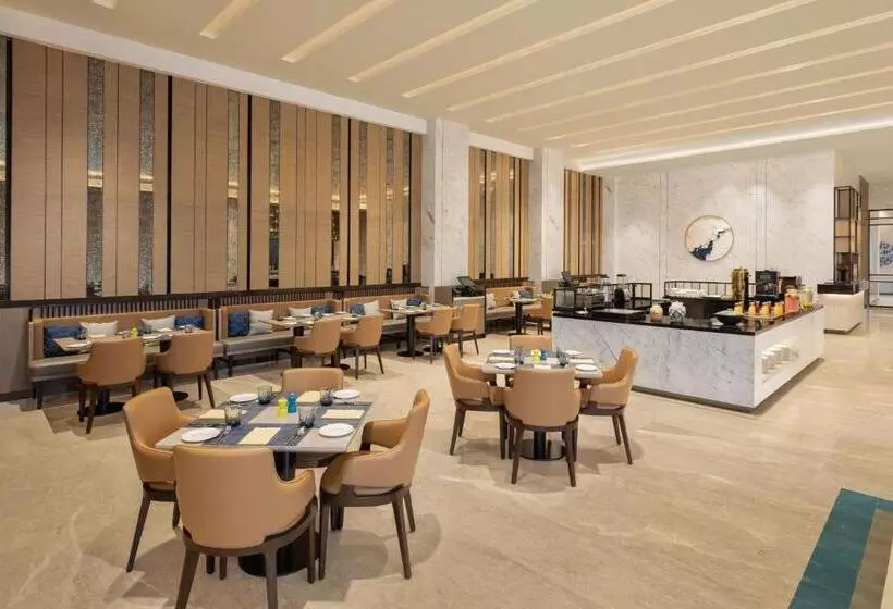 ホテル Fairfield By Marriott Mumbai International Airport