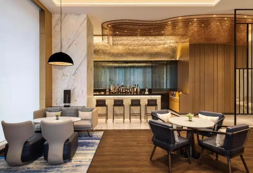 ホテル Fairfield By Marriott Mumbai International Airport