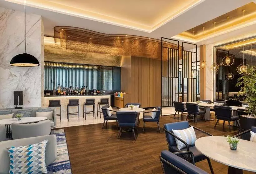 ホテル Fairfield By Marriott Mumbai International Airport