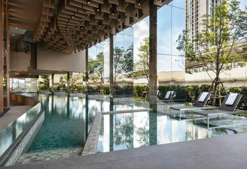 هتل Oakwood Suites Tiwanon Bangkok