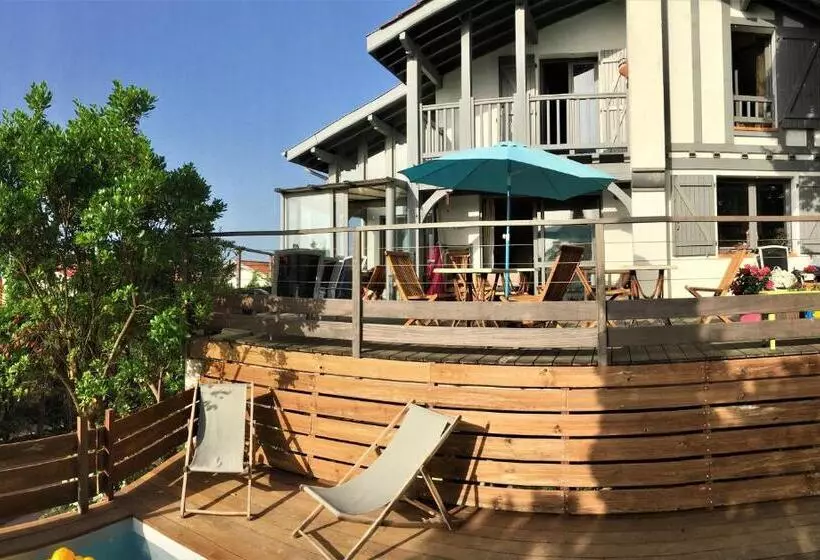 ベッドアンドブレックファースト Casa Baia Hendaye