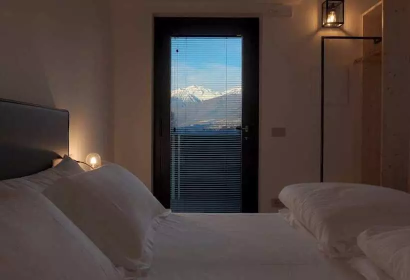 Hotelli Agriturismo B&b Caffè E Vino