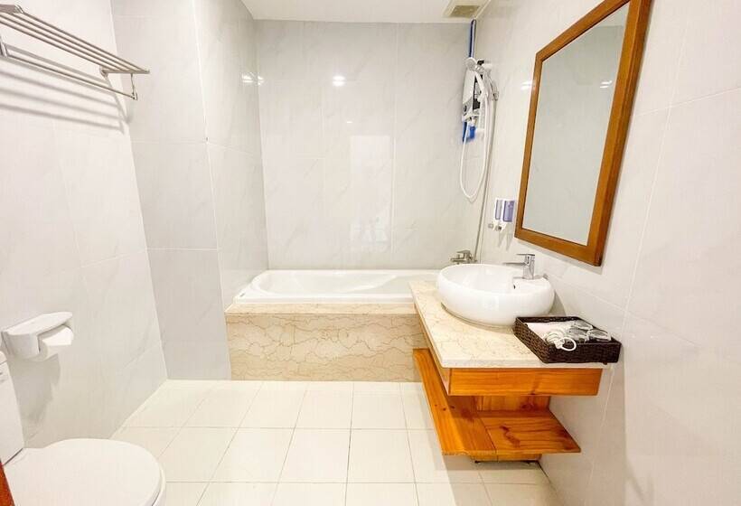 هتل Amon Phu Quoc