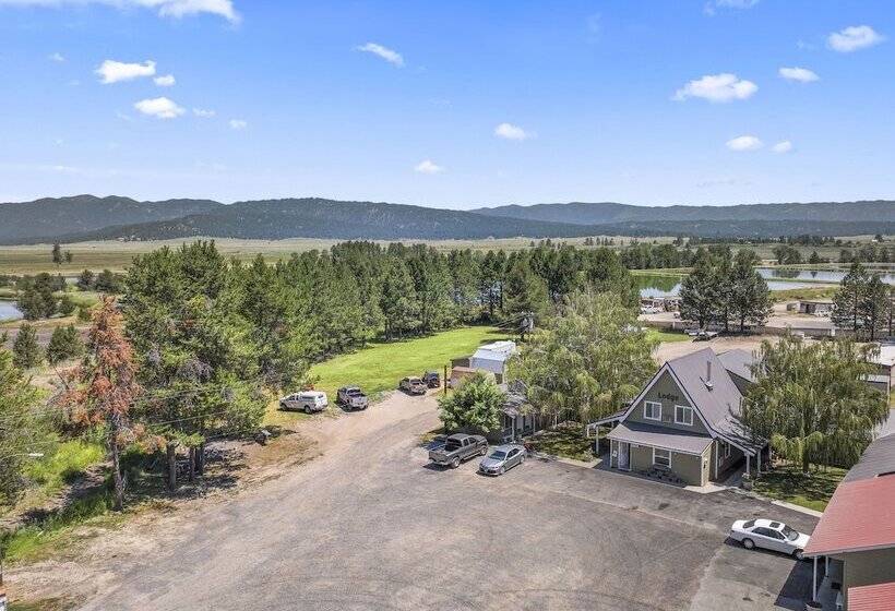 Отель Birch Glen Lodge