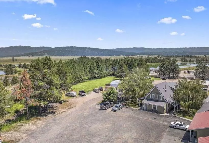 ホテル Birch Glen Lodge